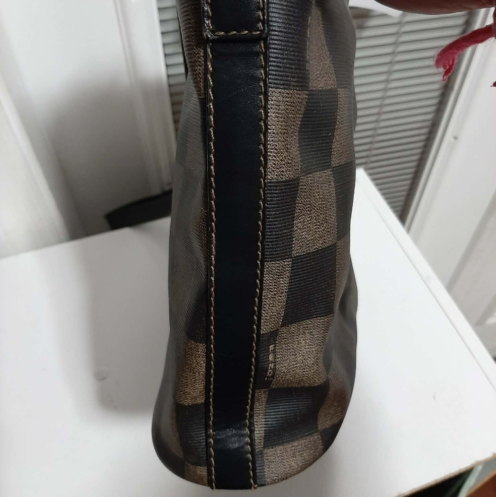 FENDI Vintage/Retired 1994 Pequin Daimer Shoulderbag - Picture 10 of 16